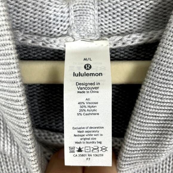 Lululemon Opened Up Poncho Cashlu Fabric Heathered Core Ultra Light Gray Sz M/L - Picture 13 of 16